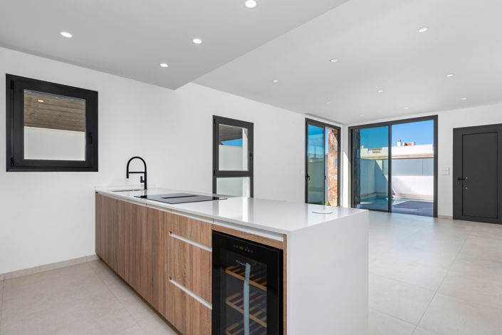 Image No.10-3 Bed Apartment for sale