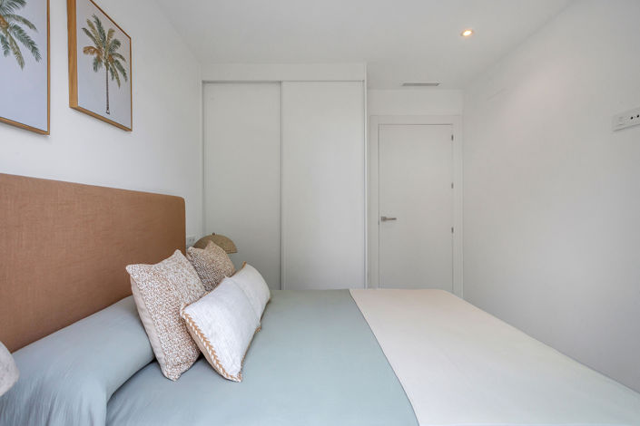 Image No.25-3 Bed Townhouse for sale