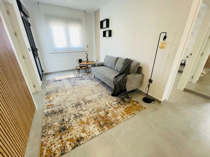 Image No.12-5 Bed Townhouse for sale