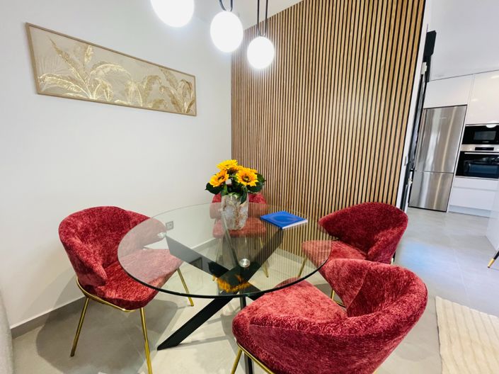 Image No.15-5 Bed Townhouse for sale