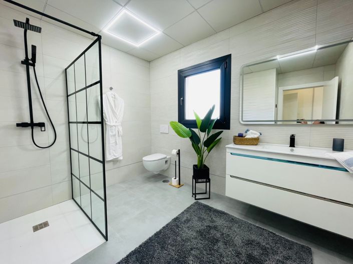 Image No.29-5 Bed Townhouse for sale