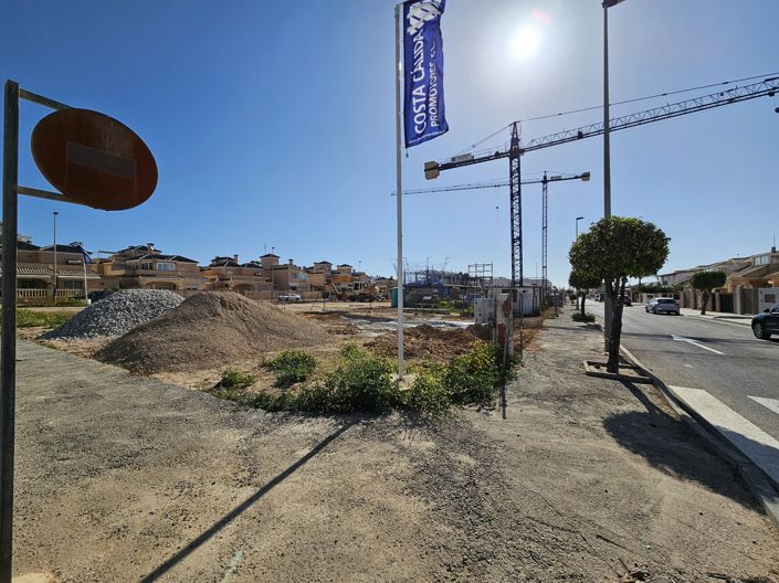 Image No.39-3 Bed Apartment for sale