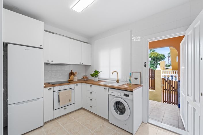 Image No.5-2 Bed Townhouse for sale