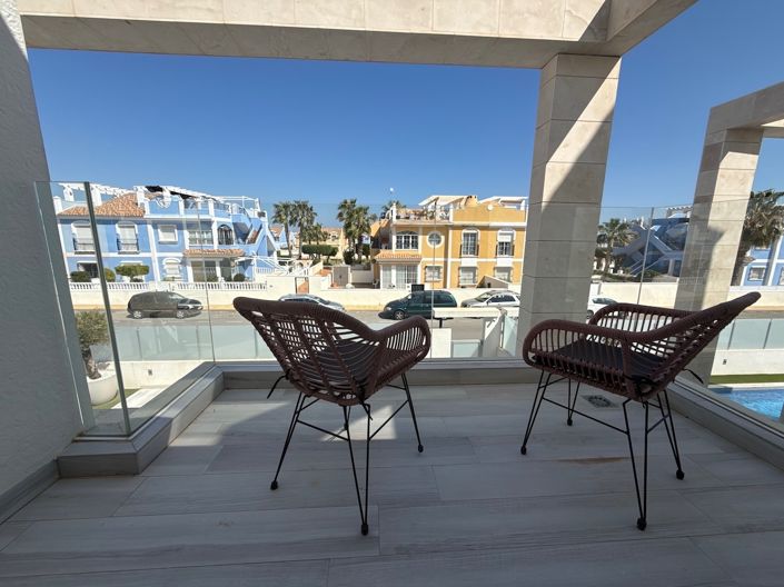 Image No.13-Villa de 4 chambres à vendre à Lomas de Cabo Roig