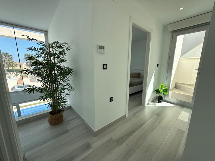 Image No.17-Villa de 4 chambres à vendre à Lomas de Cabo Roig