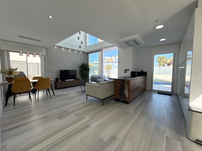 Image No.2-Villa de 4 chambres à vendre à Lomas de Cabo Roig