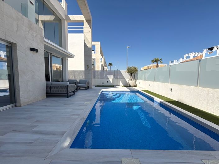 Image No.23-Villa de 4 chambres à vendre à Lomas de Cabo Roig