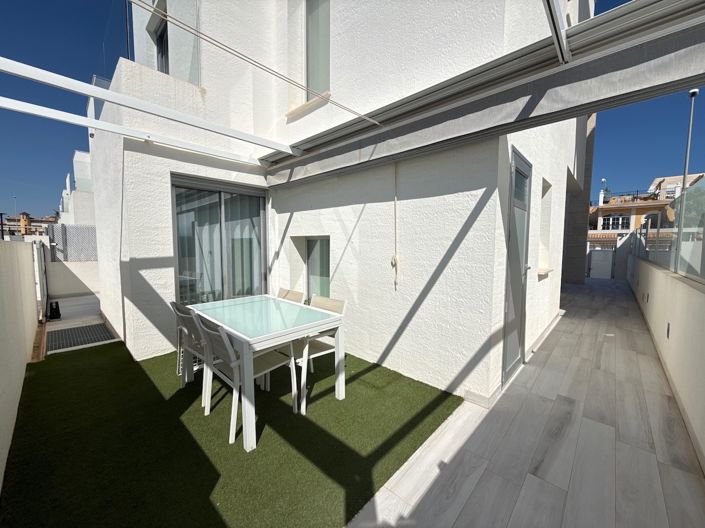 Image No.24-Villa de 4 chambres à vendre à Lomas de Cabo Roig