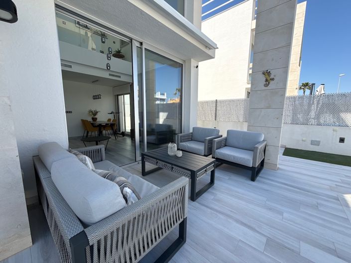 Image No.3-Villa de 4 chambres à vendre à Lomas de Cabo Roig