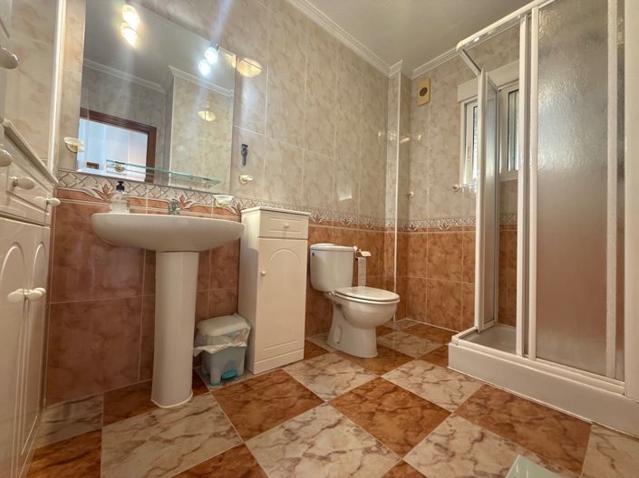 Image No.11-2 Bed Townhouse for sale