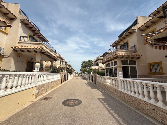 Image No.17-2 Bed Townhouse for sale
