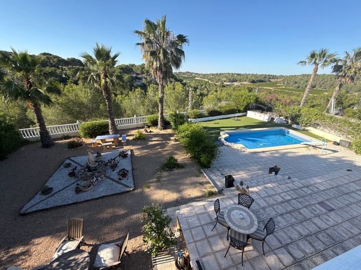 Image No.2-3 Bed Villa for sale