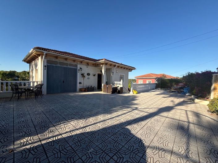 Image No.27-3 Bed Villa for sale