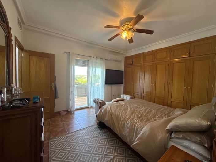 Image No.9-3 Bed Villa for sale