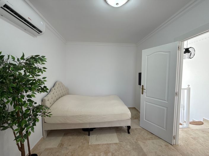 Image No.18-3 Bed Villa for sale