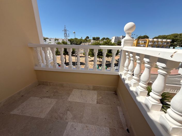 Image No.19-3 Bed Villa for sale