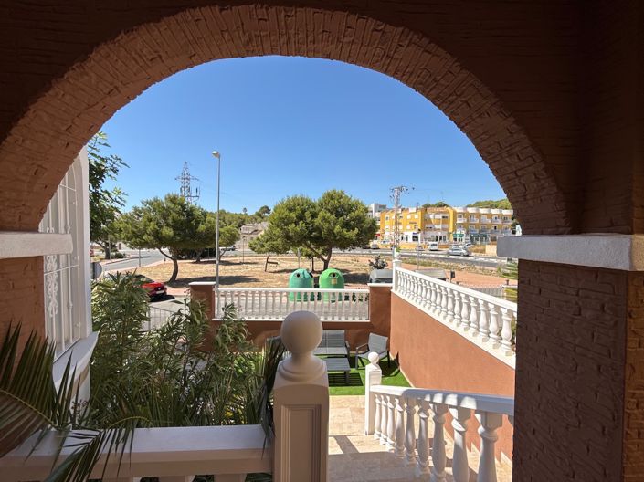 Image No.23-3 Bed Villa for sale