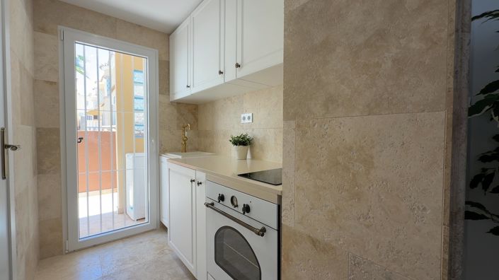 Image No.9-3 Bed Villa for sale