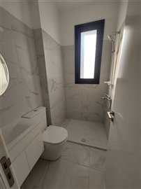 villa-chloraka-shower