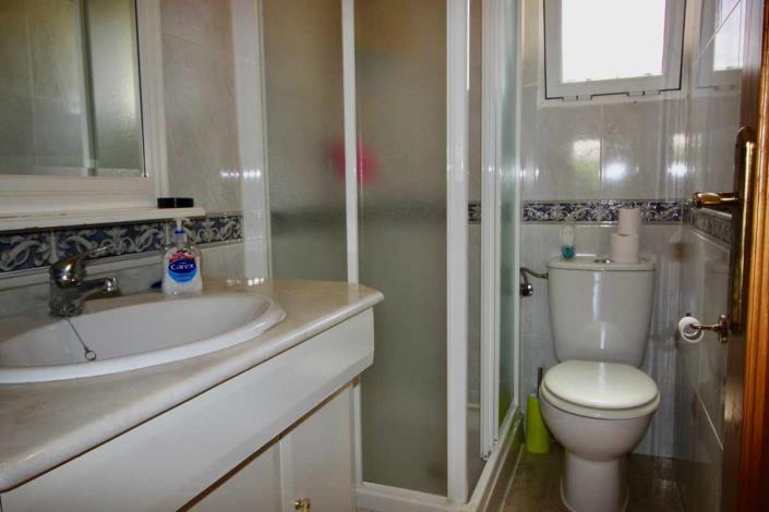 Image No.27-3 Bed Villa / Detached for sale