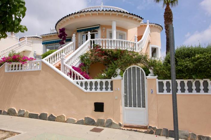 Image No.2-3 Bed Villa / Detached for sale