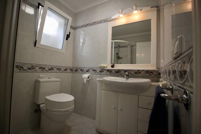 Image No.20-3 Bed Villa / Detached for sale