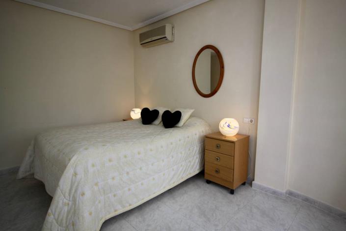 Image No.18-3 Bed Villa / Detached for sale