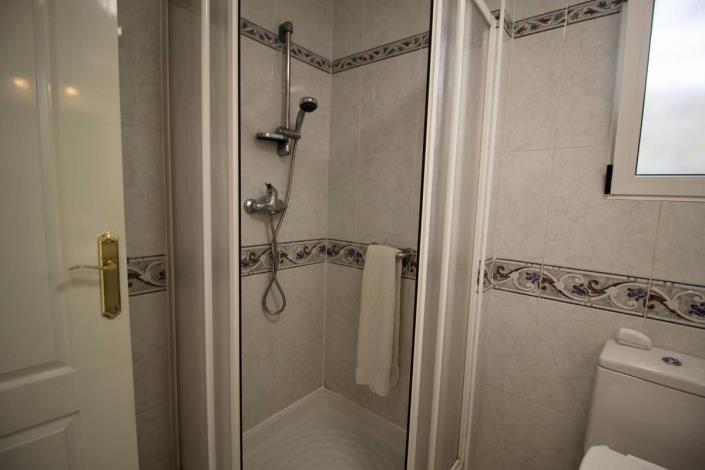 Image No.21-3 Bed Villa / Detached for sale