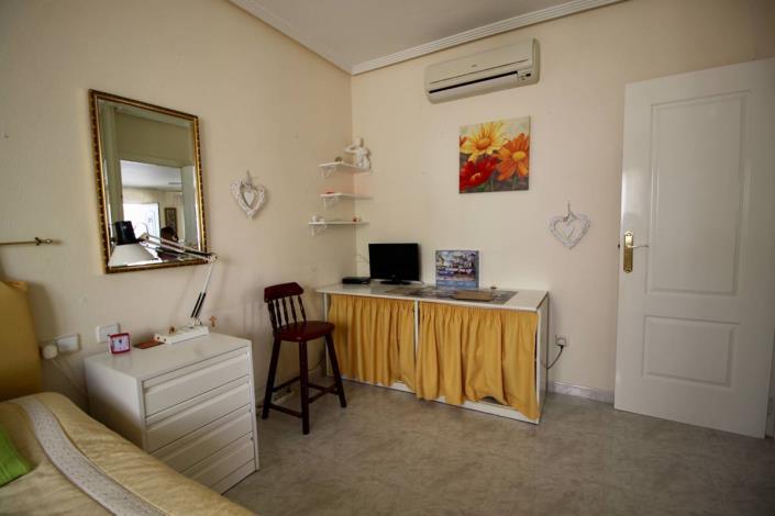 Image No.24-3 Bed Villa / Detached for sale