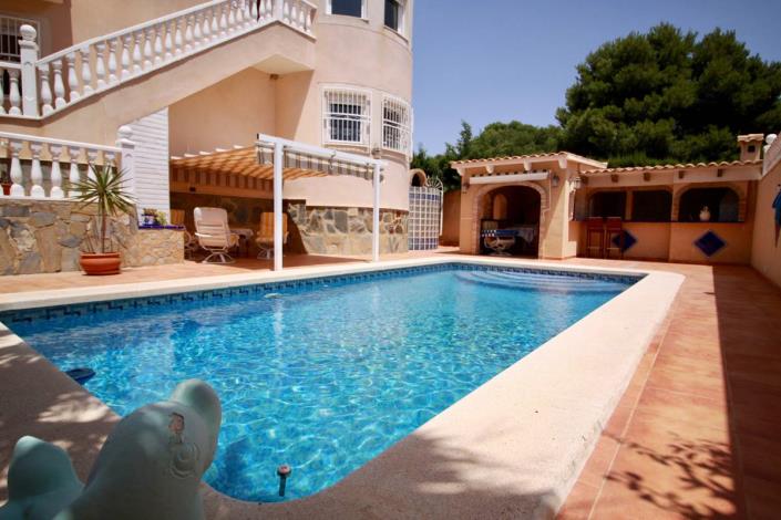 Image No.7-4 Bed Villa / Detached for sale