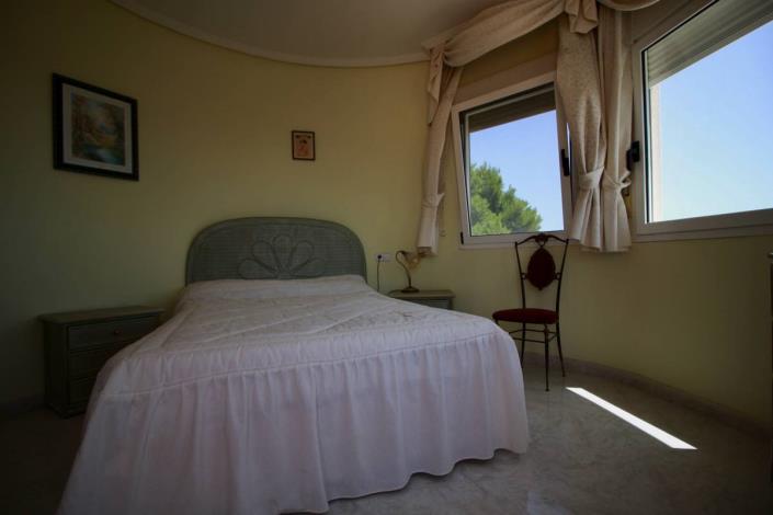 Image No.23-4 Bed Villa / Detached for sale