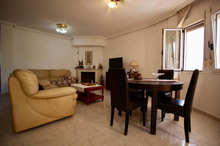 Image No.12-4 Bed Villa / Detached for sale