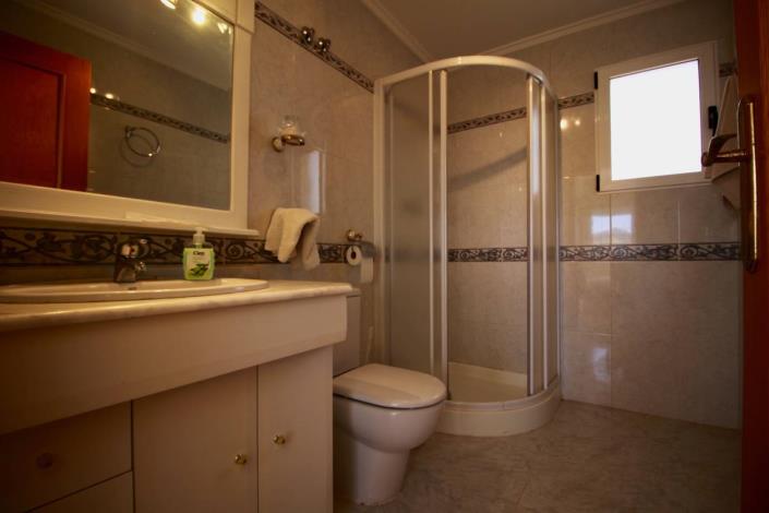 Image No.26-4 Bed Villa / Detached for sale