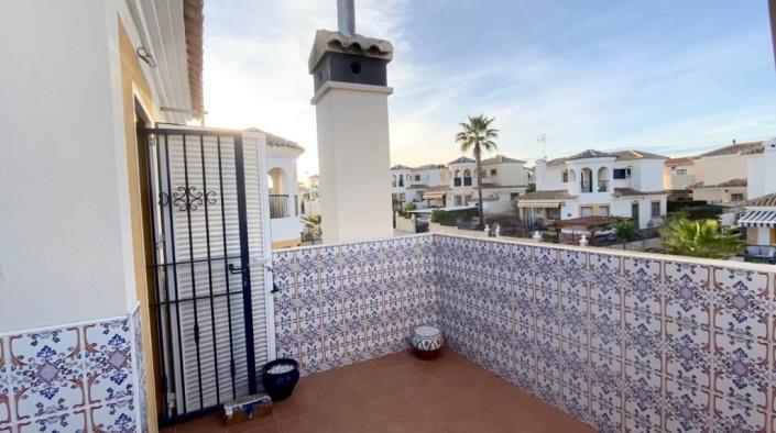 Image No.12-3 Bed Villa / Detached for sale