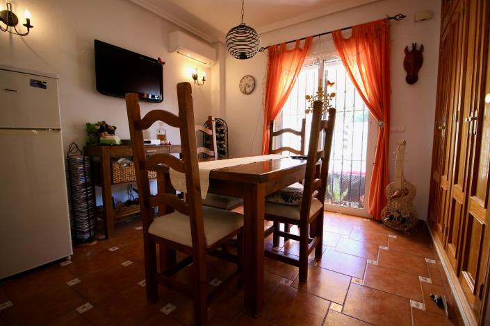 Image No.17-3 Bed Villa / Detached for sale