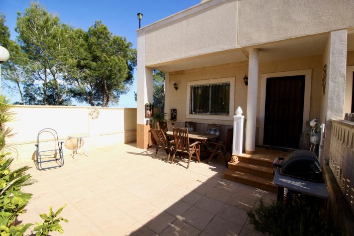 Image No.6-3 Bed Villa / Detached for sale