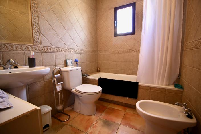 Image No.11-3 Bed Apartment for sale