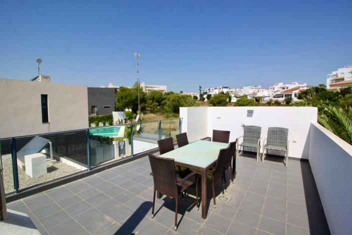Image No.28-2 Bed Villa for sale