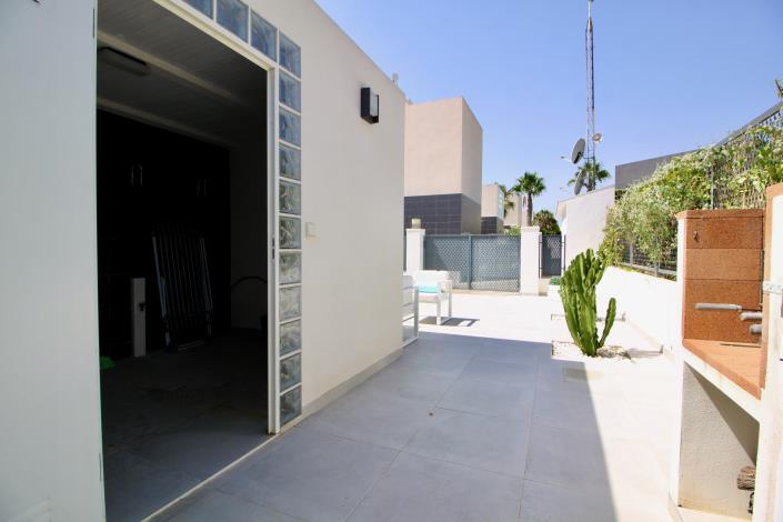 Image No.9-2 Bed Villa for sale