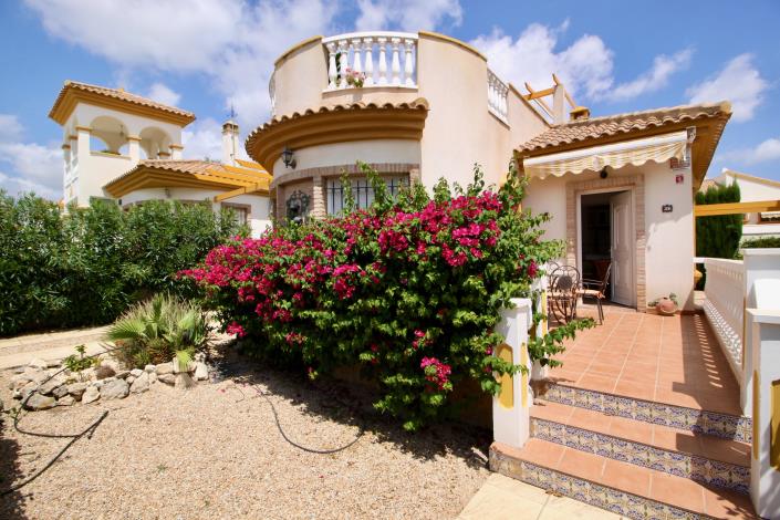 Image No.3-2 Bed Villa / Detached for sale