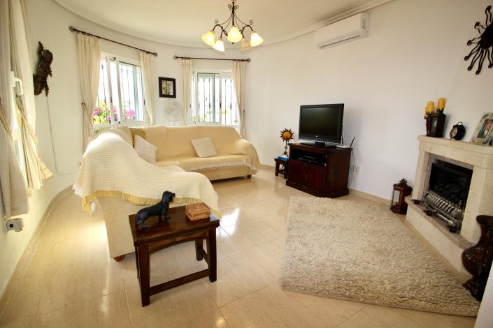 Image No.10-2 Bed Villa / Detached for sale