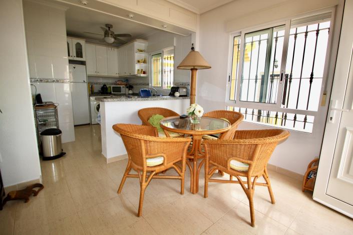 Image No.6-2 Bed Villa / Detached for sale