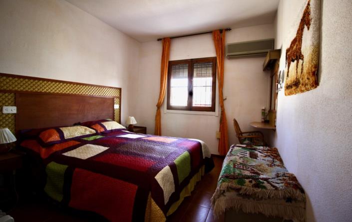 Image No.5-3 Bed Villa / Detached for sale