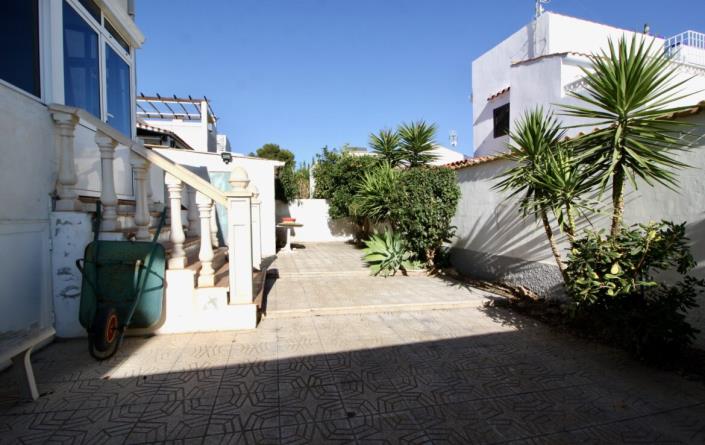 Image No.30-3 Bed Villa / Detached for sale