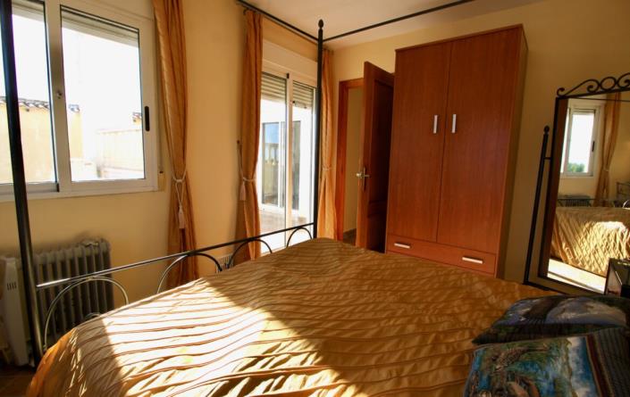 Image No.44-3 Bed Villa / Detached for sale