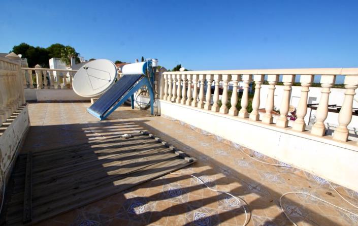 Image No.47-3 Bed Villa / Detached for sale