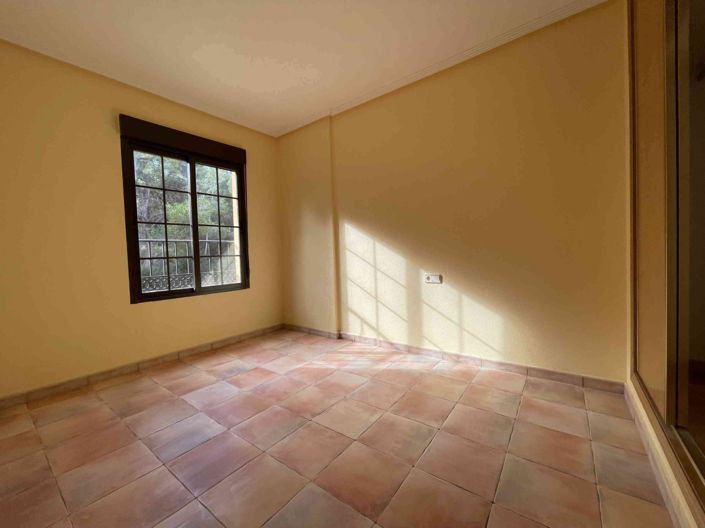 Image No.5-2 Bed Townhouse for sale