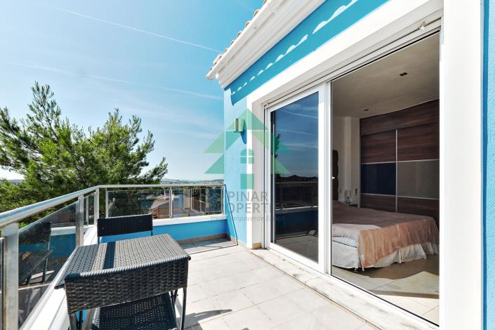 Image No.27-6 Bed Villa / Detached for sale