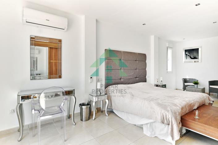 Image No.16-6 Bed Villa / Detached for sale