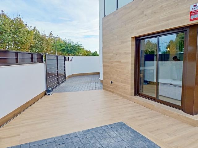 Image No.1-3 Bed Townhouse for sale